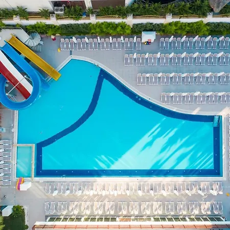 Royal Palace Resort Side