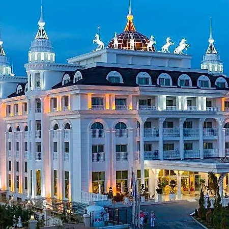 Royal Palace Resort