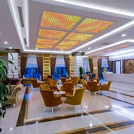 Royal Palace Resort 5*