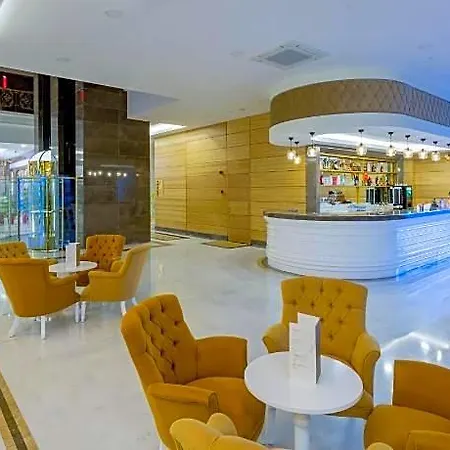 Royal Palace Resort 5*