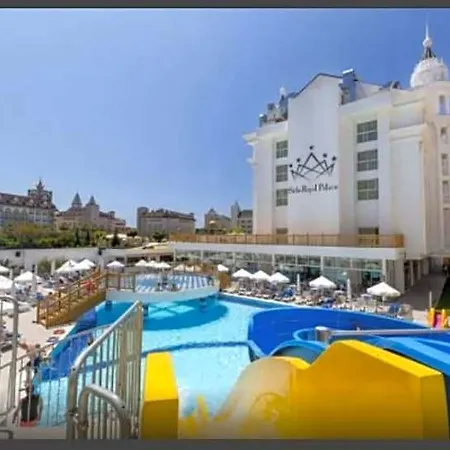 Royal Palace Resort 5*