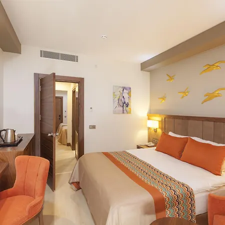 Royal Palace 5*