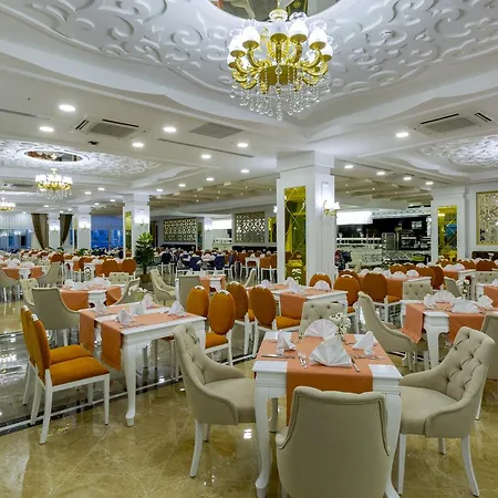 Royal Palace 5* Side