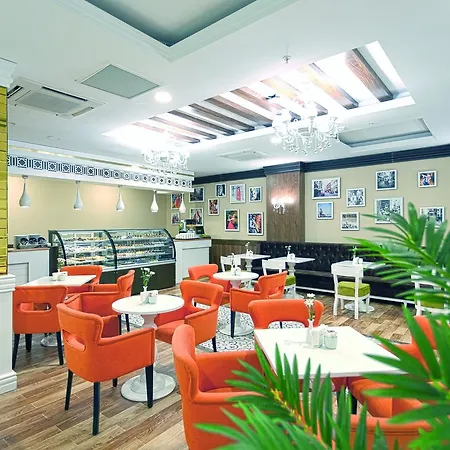 Royal Palace 5*